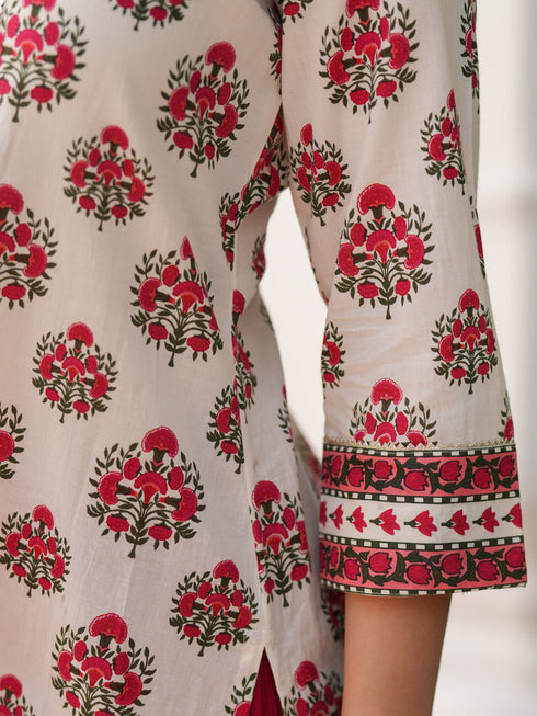 Women Ethnic Motifs Printed Round Neck Thread Work Kurta